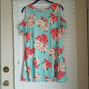 NWOT - Mint & Coral Cold Shoulder Top